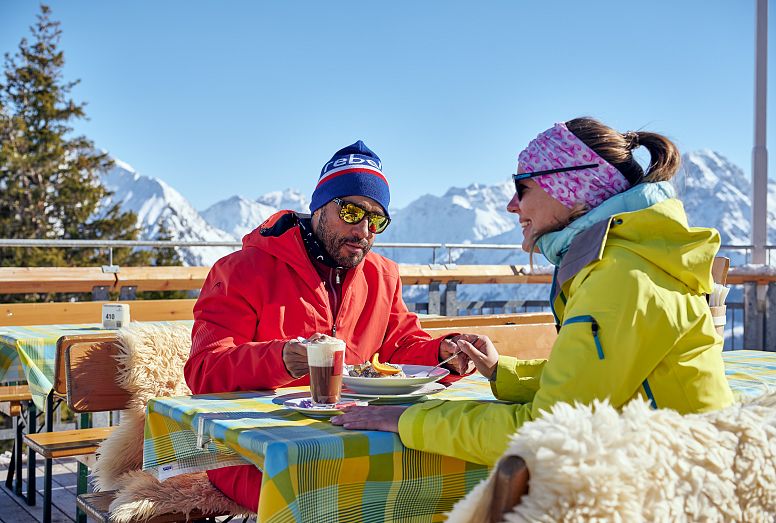 diedamskopf_gastro_mittelstation_winter_alexkaiser (7)